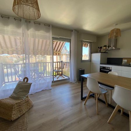 Hyper Centre - 2 Pieces Tout Confort - Terrasse - Ascenseur - Cabourg Esterno foto