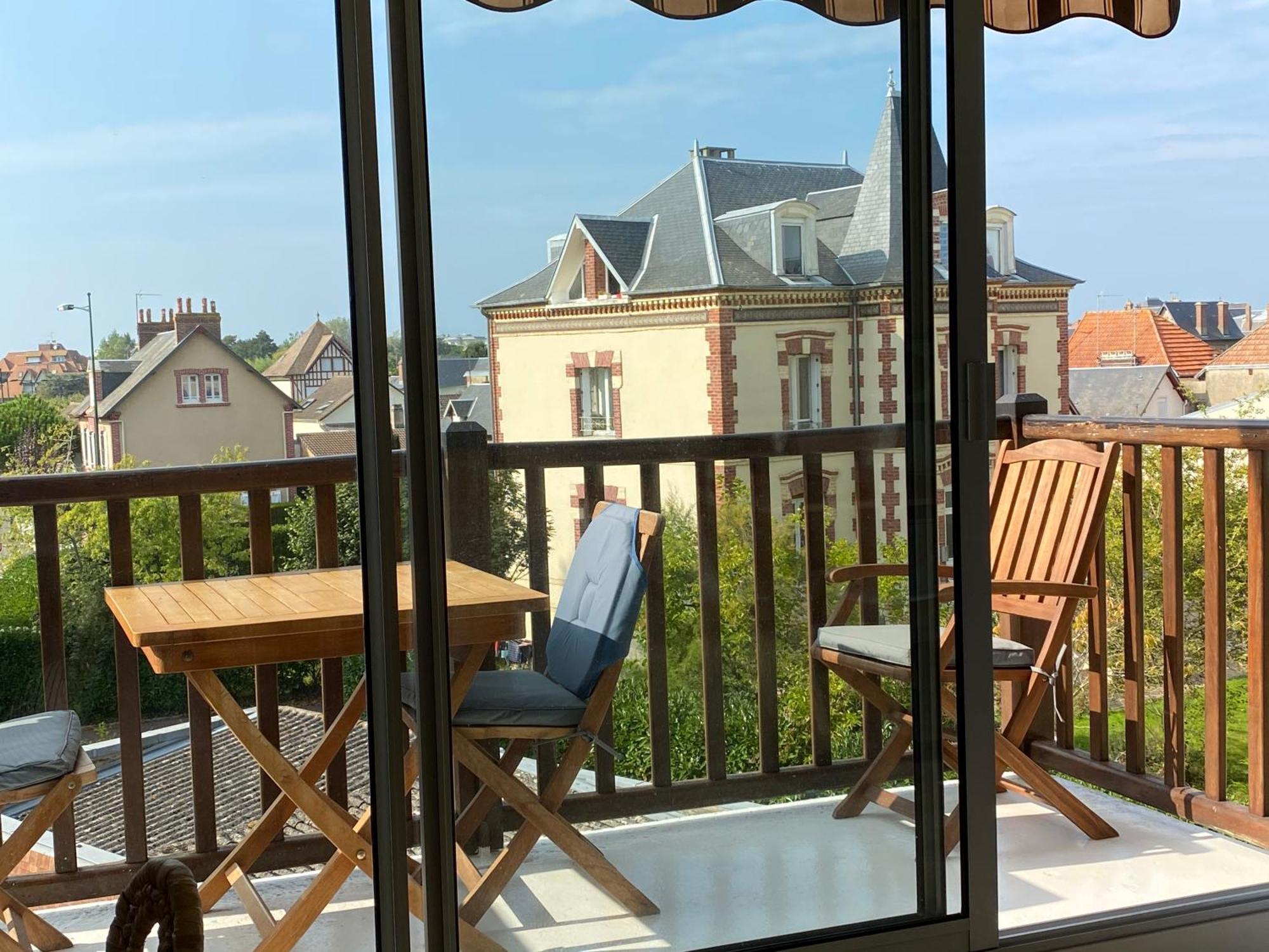Hyper Centre - 2 Pieces Tout Confort - Terrasse - Ascenseur - Cabourg Esterno foto